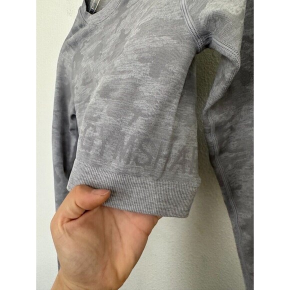 Gymshark Cropped Camo Seamless Long Sleeve Crop Top Gray Cutout Keyhole Medium - Picture 3 of 9